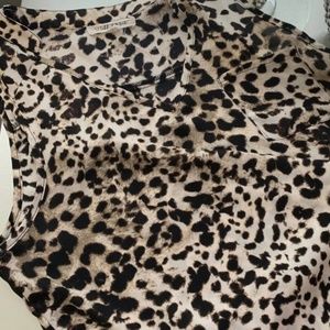 ***SOLD***Cheetah print top sz XL